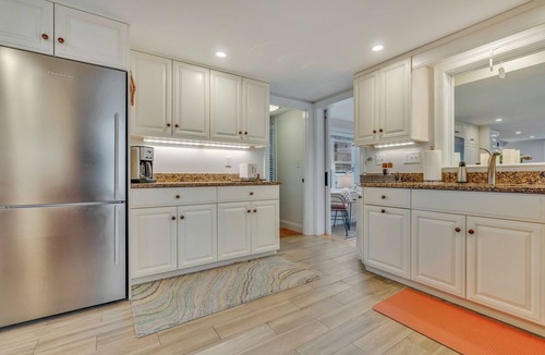 Ocean Park House | 3 Bedroom 2 bath spacious beach house - 2nd house in from the beach!