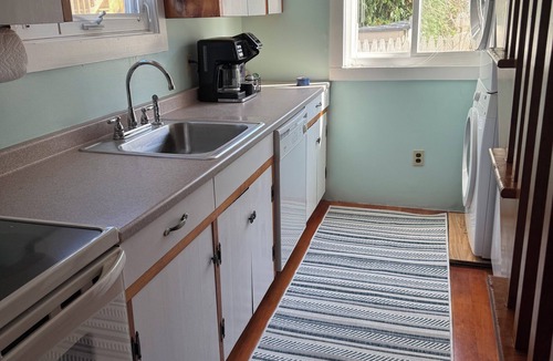 Ocean Park Cottage | 3 Bedroom A/C Cottage in the OCEAN PARK AREA, 75 yards from the OOB sandy beach!