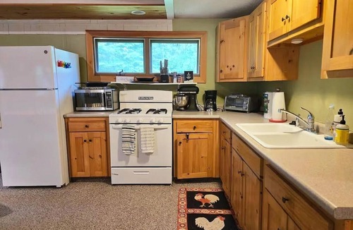 Carrabassett Valley Cabin | 3-bedroom cabin in Carrabassett Valley perfect for getaway