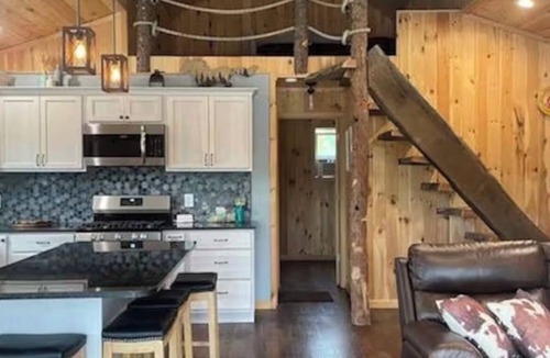 Turtlepoint Ski Chalet | 3-bedroom chalet in tranquil Portville with top-notch fishing