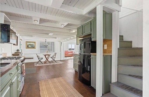 Mid-Coast and Islands Cottage | 3-bedroom cottage in Harpswell with waterfront access to ash cove