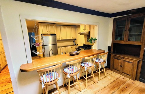 Mashpee House | 3-bedroom cozy garden retreat in Mashpee with AC, work spaces, fenced in yard