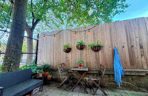 Medford Street - The Neck House | 3-bedroom family friendly house in historic and convenient Charlestown