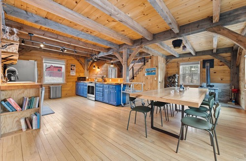 Pownal House | 3-bedroom farmhouse 15 minutes from Williamstown and Bennington.