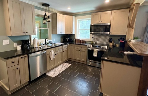 Brattleboro House | 3 Bedroom Home on the Whetstone Brook