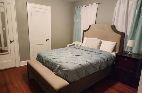 Brooklawn - St. Vincent House | 3-bedroom house in excellent Bridgeport with cool AC breeze