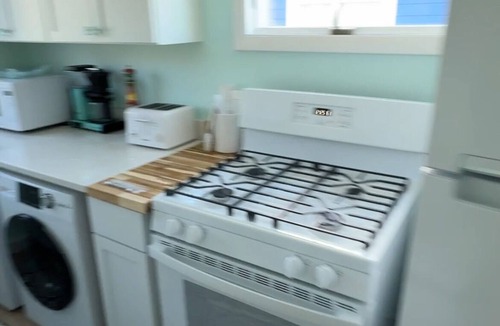 Fairfield House | 3-bedroom house in tranquil Fairfield with cool AC breeze