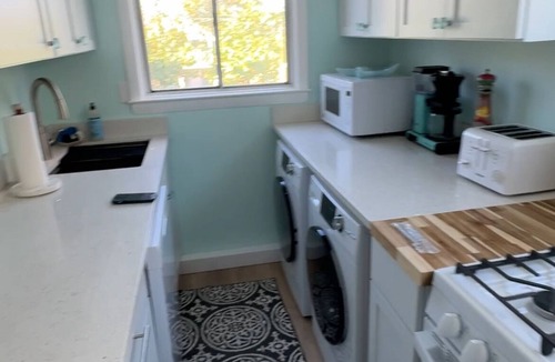 Fairfield House | 3-bedroom house in tranquil Fairfield with cool AC breeze