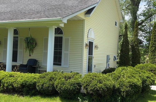 Lanesborough House | 3-bedroom house in serene Lanesborough with gym, hot tub, and wrap around porch