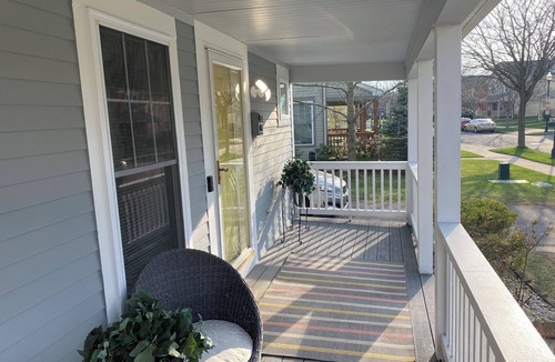 New Haven House | 3-bedroom house just walking distance from Yale and Downtown