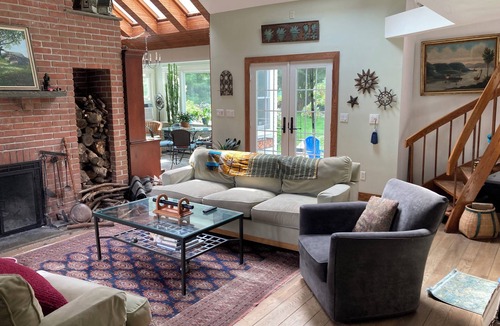 Groton House | 3-bedroom house short walk to beach w/large private yard