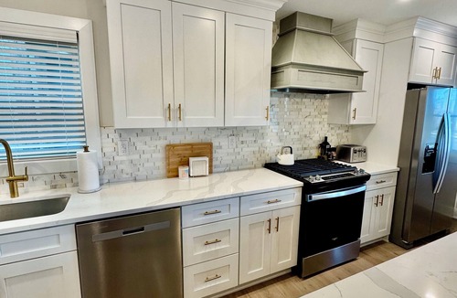 South End Condo | 3-bedroom Renovated Home in Ocean City, NJ just 2.5 blocks from the beach!