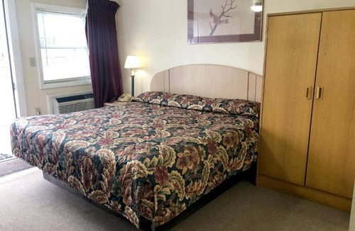 Seneca Falls Hotel | 3 Bedroom Suite|Seneca Falls