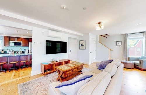 Waterbury Center Apartment | 3-bedroom suite in a vintage farmhouse with on-site hot tub - near ski/hike/bike