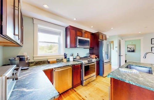 Waterbury Center Apartment | 3-bedroom suite in a vintage farmhouse with on-site hot tub - near ski/hike/bike