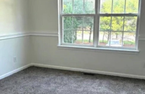 Minotola House | 3-bedroom townhome in serene Vineland with AC comfort