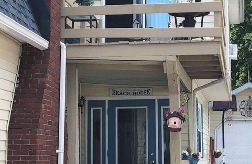 Ashtabula House | 3-beds home in pleasant Lakeshore Park neighborhood with AC for relaxing stay