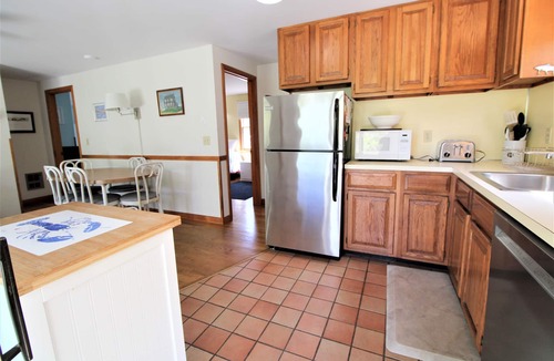 Wellfleet Cottage | 3 BR Cottage with Beach Access (1689)