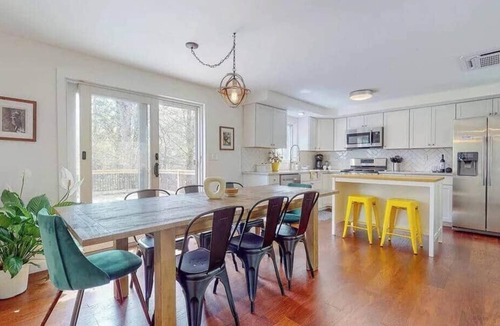 Mount Marion House | 3 BR Kingston Retreat