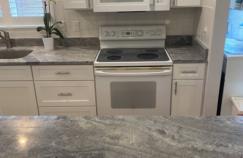 Westerly House | 3 BR Retreat 1 Mile to Westerly Beaches! 1 Bed King, 3 Queen Beds& Pull Out Sofa