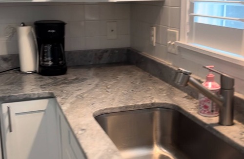 Westerly House | 3 BR Retreat 1 Mile to Westerly Beaches! 1 Bed King, 3 Queen Beds& Pull Out Sofa