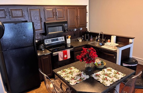 Ashfield House | 3 Family-5 BRs/9 Beds, 3 Full Bathrooms. Great for Groups, Couples + Families