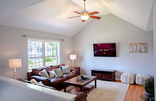 Plainville Apartment | #3 FRESHLY REDONE & NEWLY FURNISHED! A MUST SEE!