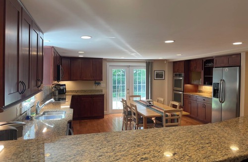 Lochmere House | 3 Living Rooms, 5BR,4BA,Big Kitchen, Meredith Area!Spacious group accommodations