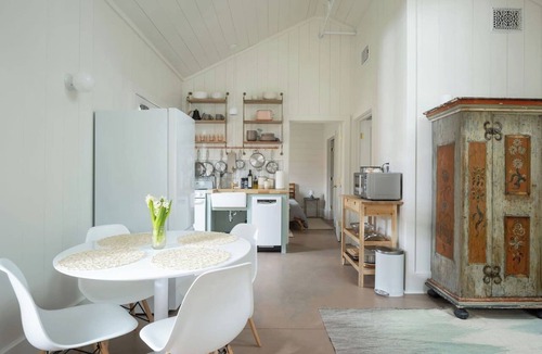 New North End Cottage | 3 New Cottages Near Beaches — Sleeps 12