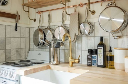 New North End Cottage | 3 New Cottages Near Beaches — Sleeps 12