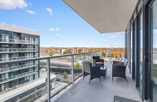 North York Apartment | 3 Rooms, Sleeps 5 | 2 Bath | 2 Balconies | North York | Toronto