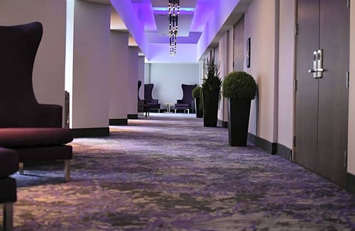 Byward Market - Parliament Hill Hotel | 3-Star Hotel ∙ Hilton Garden Inn Ottawa Downtown