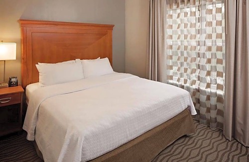 Portsmouth Hotel | 3-Star Hotel ∙ Homewood Suites by Hilton Portsmouth