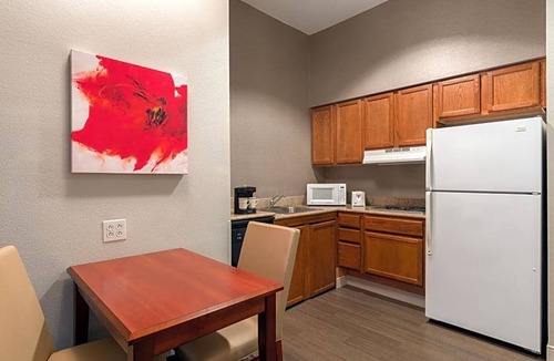 Warwick Hotel | 3-Star Hotel ∙ Homewood Suites by Hilton Providence-Warwick