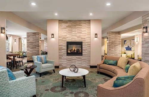 Warwick Hotel | 3-Star Hotel ∙ Homewood Suites by Hilton Providence-Warwick