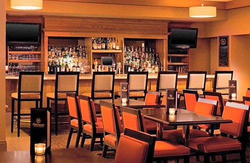 Windsor Locks Hotel | 3-Star Hotel ∙ Sheraton Hartford Hotel at Bradley Airport