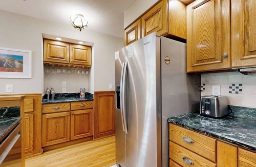 Killington House | 3-story secluded home with private sauna, hot tub, pond on-site