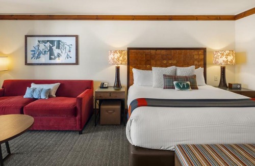 Stowe Area Resort | 323 Studio Spruce Peak Lodge At Stowe Mt Resort Sleeps 4