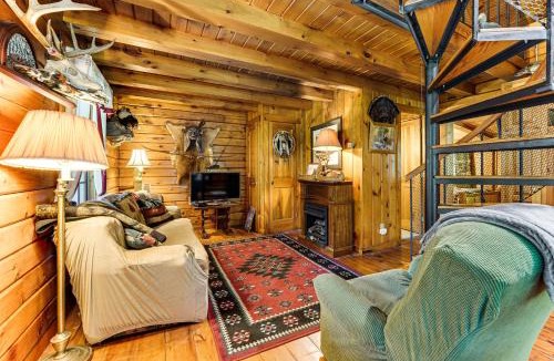 Orland House | 35 Mi to Acadia: Rustic Retreat in Orland!