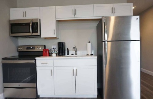Chelsea Condo | 36 Modern Studio Secured Apartment Long-term stays