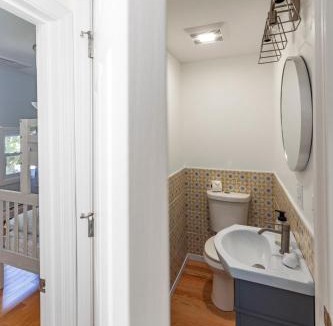 Scarborough House | 3BR Beach House, Walk to Sand & Sea
