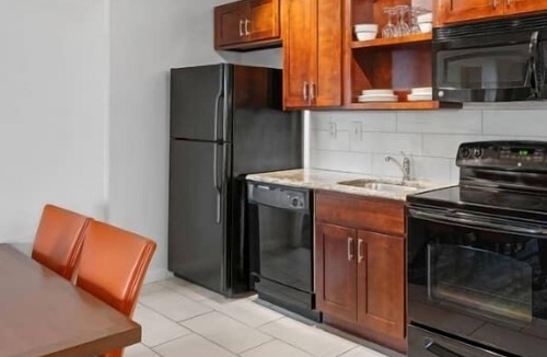 The Point Condo | 3br Deluxe Condo Family Fun, Beach & Boating