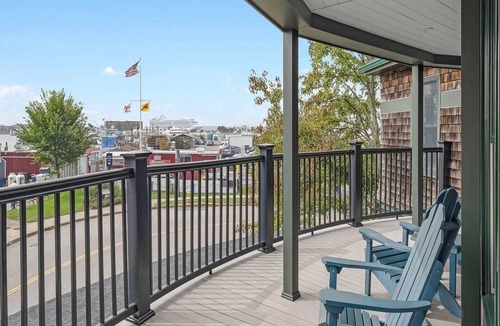 The Point Apartment | 3br Deluxe Family Fun, Beach & Boating