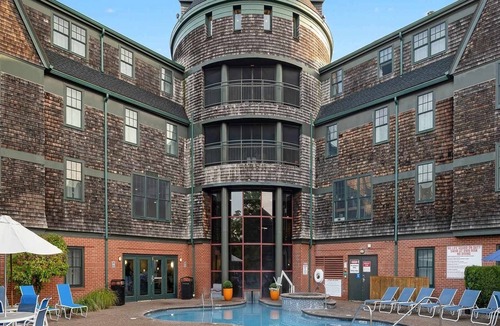 The Point Apartment | 3br Deluxe Family Fun, Beach & Boating