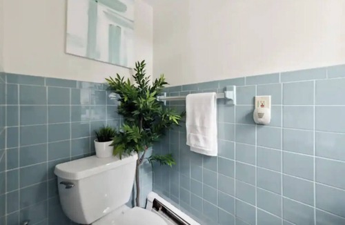 White Plains House | 3BR Home 1.5 Bath Garage Parking White Plains Near NYC