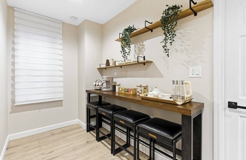 Harrison Apartment | 3BR Near NYC Walk to PATH 15min MetLife Near Newark Airport
