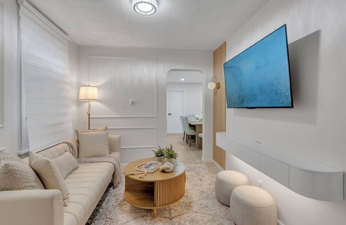 Harrison Apartment | 3BR Near NYC Walk to PATH Train 15min MetLife Newark Airport