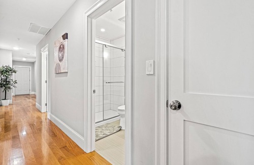 Dorchester Apartment | 3BR2BA Retreat - 2min to Savin Hill Station