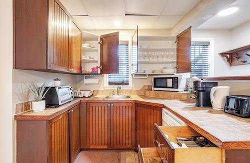 Saint-Edmond House | 4-bedroom family home-Garden, Spa, BBQ, 3 free parking spaces!
