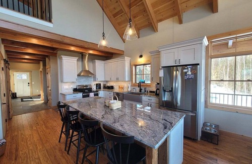 Campton House | 4 Bed Luxury White Mtn Retreat w/Stunning Views!